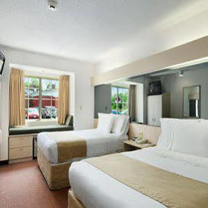 Microtel Inn & Suites By Wyndham Seneca Falls Dış mekan fotoğraf